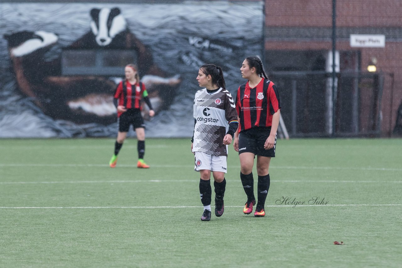 Bild 114 - B-Juniorinnen FC St.Pauli . Braedstrup IF : Ergebnis: 4:1